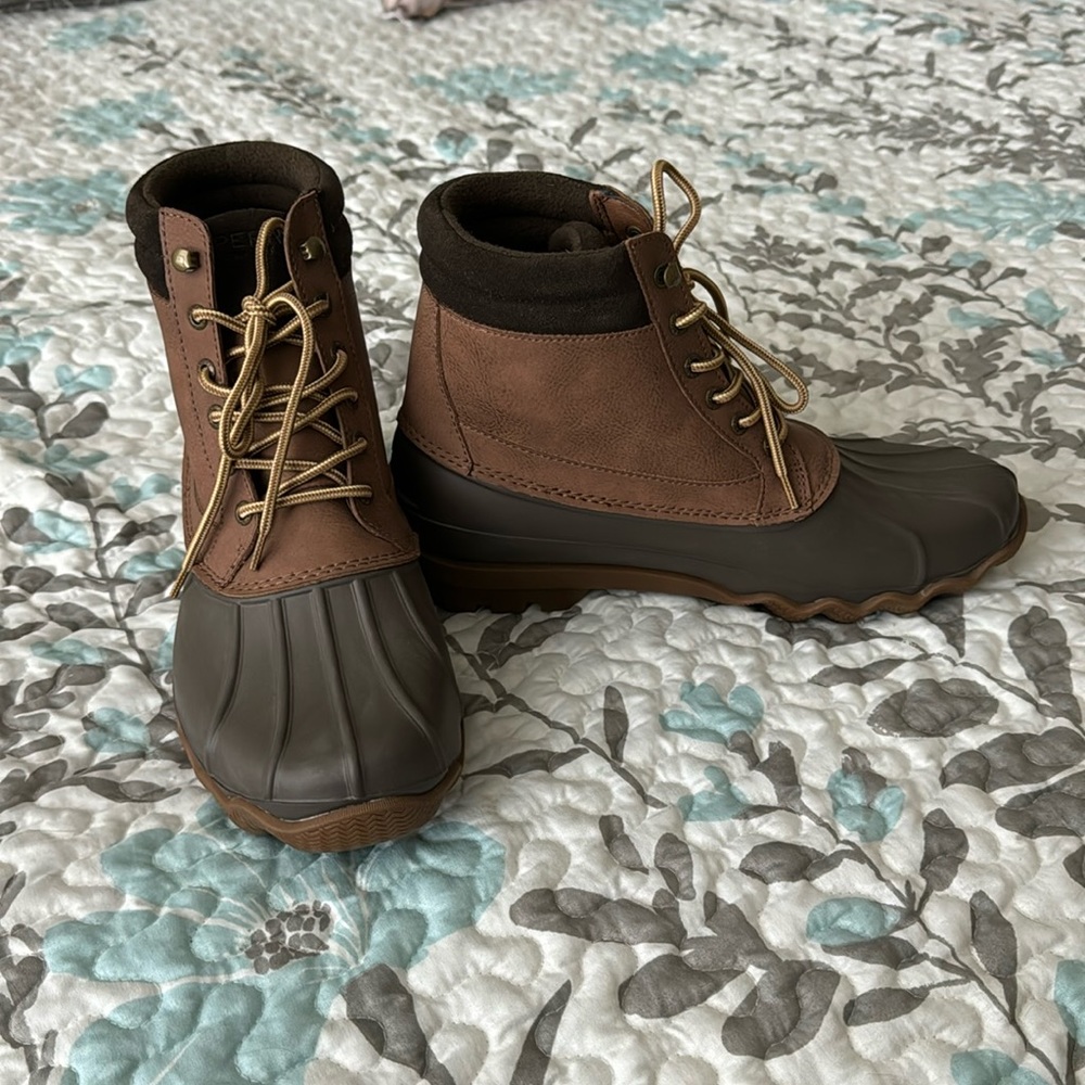 Sperry winter boots